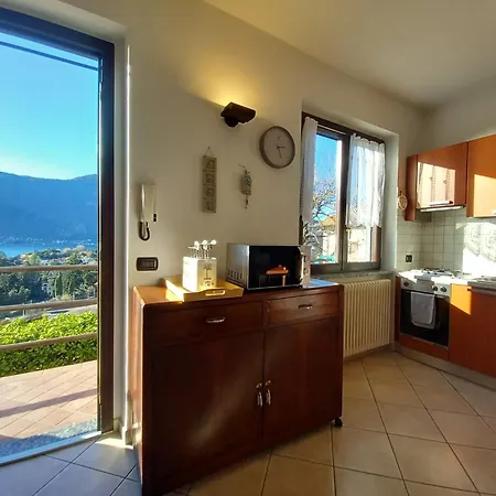 And Guzzi View - Holiday home *