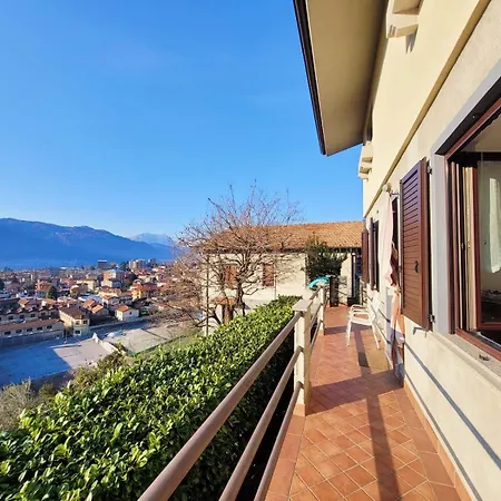 Holiday home And Guzzi View - *