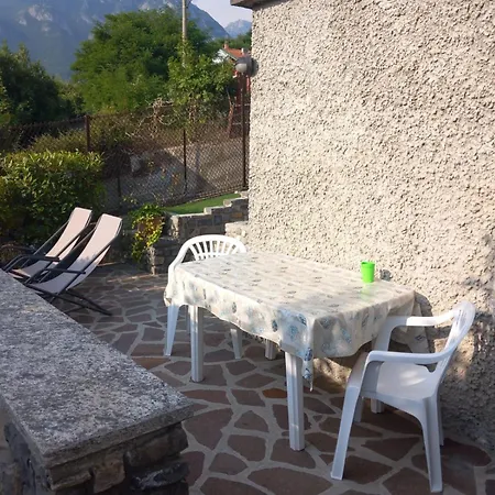And Guzzi View - Holiday home *
